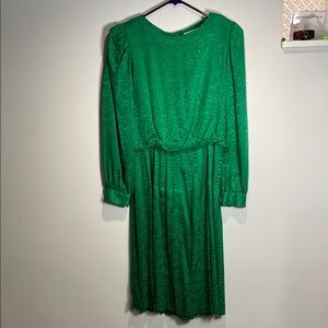 Vintage Adrianna Papell Green Long Sleeve 100% Silk Dress with Shoulder Pads
